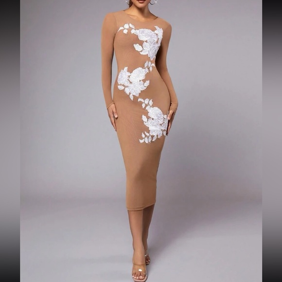 Elegant Nude sequined flower embroidered dress - Picture 3 of 9